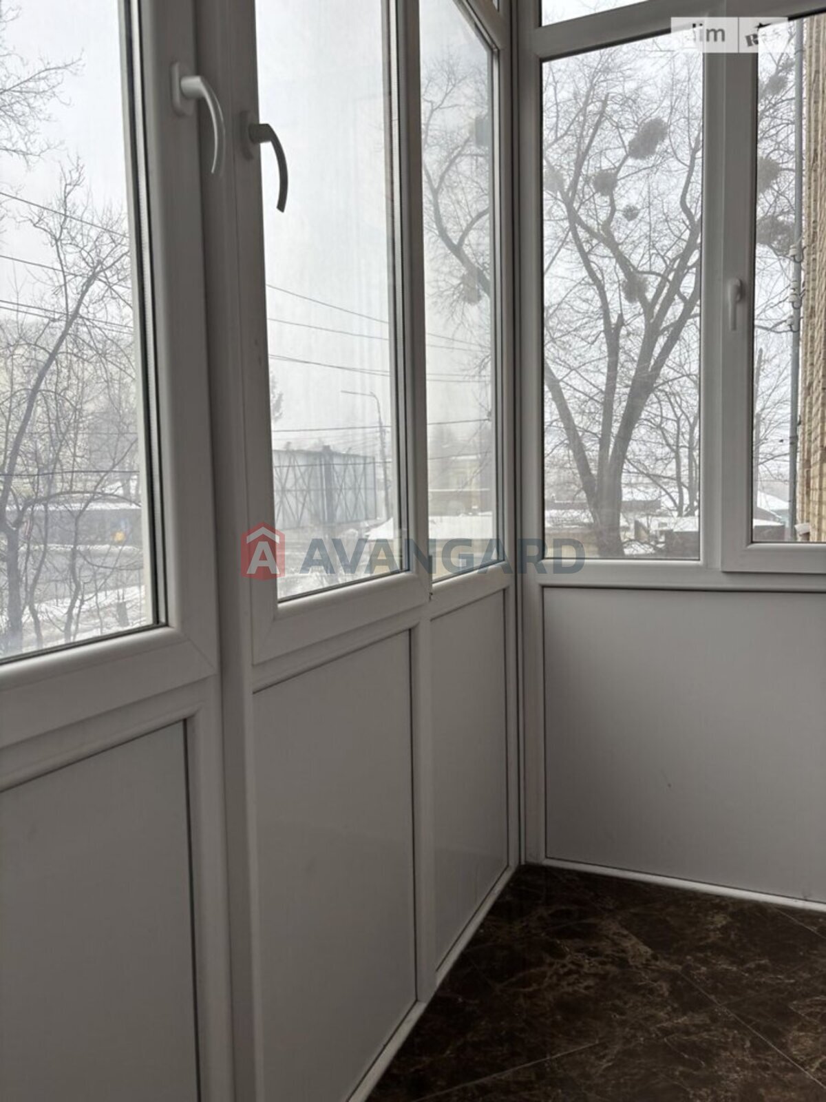 3 ��. ��������, 74/-/- ��. �., 2/4 ������ ���� 13