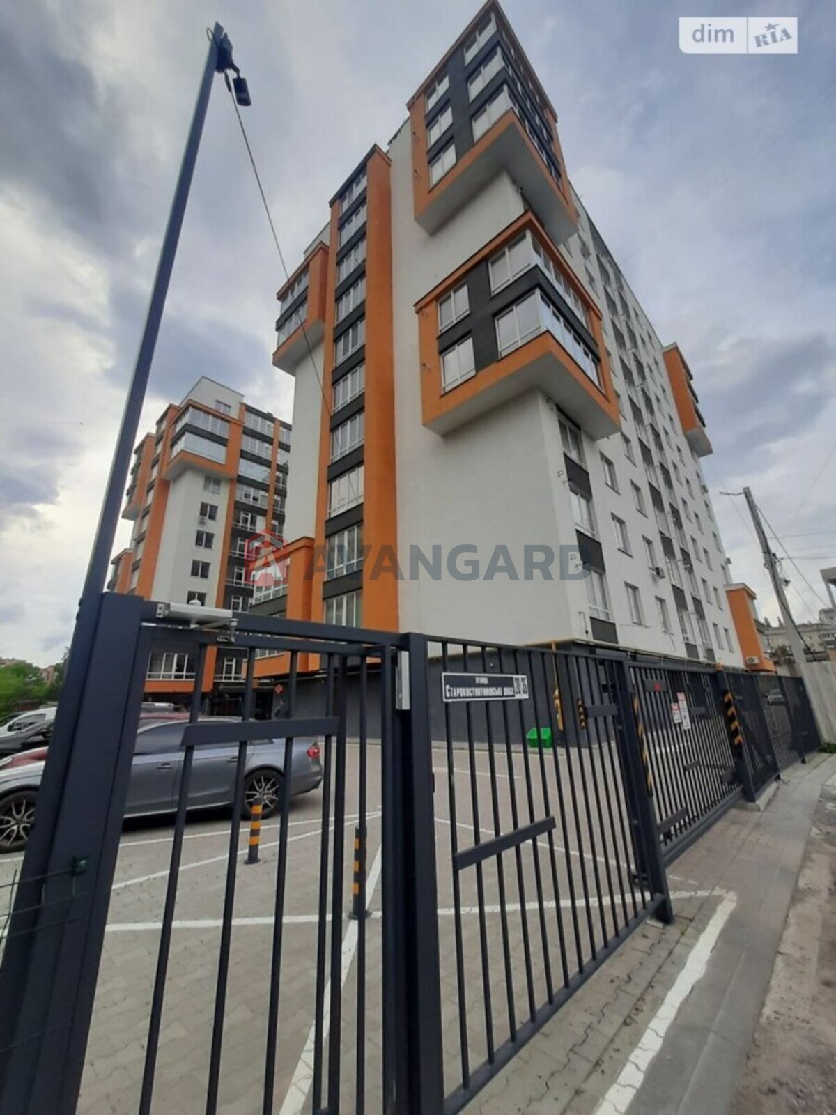 2 ��. ��������, 58/27/15 ��. �., 9/10 ������ ���� 14