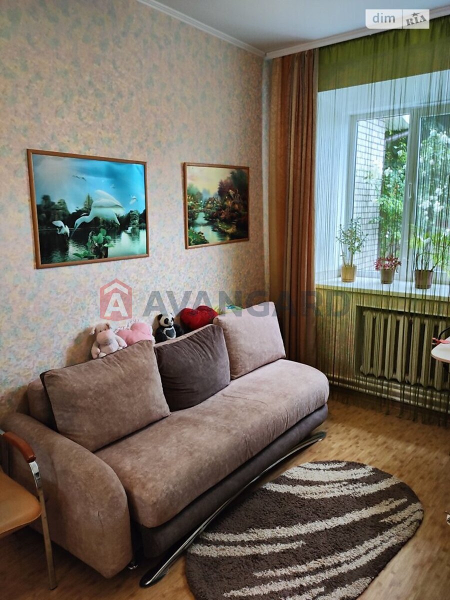 3 кім. квартира, 63/-/10 кв. м., 1/2 поверх фото 8 3 кім. квартира, 63/-/10 кв. м., 1/2 поверх фото 8