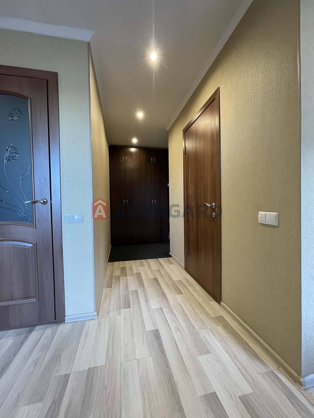 1 ����. ��������, 29,3/17,5/4,4 ��. �., 5/5 ���� ���� 16