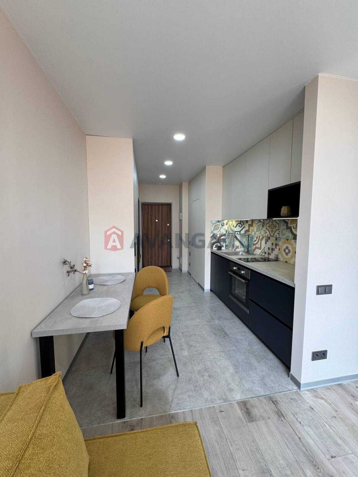 1 ��. ��������, 34/12/8 ��. �., 20/26 ������ ���� 8