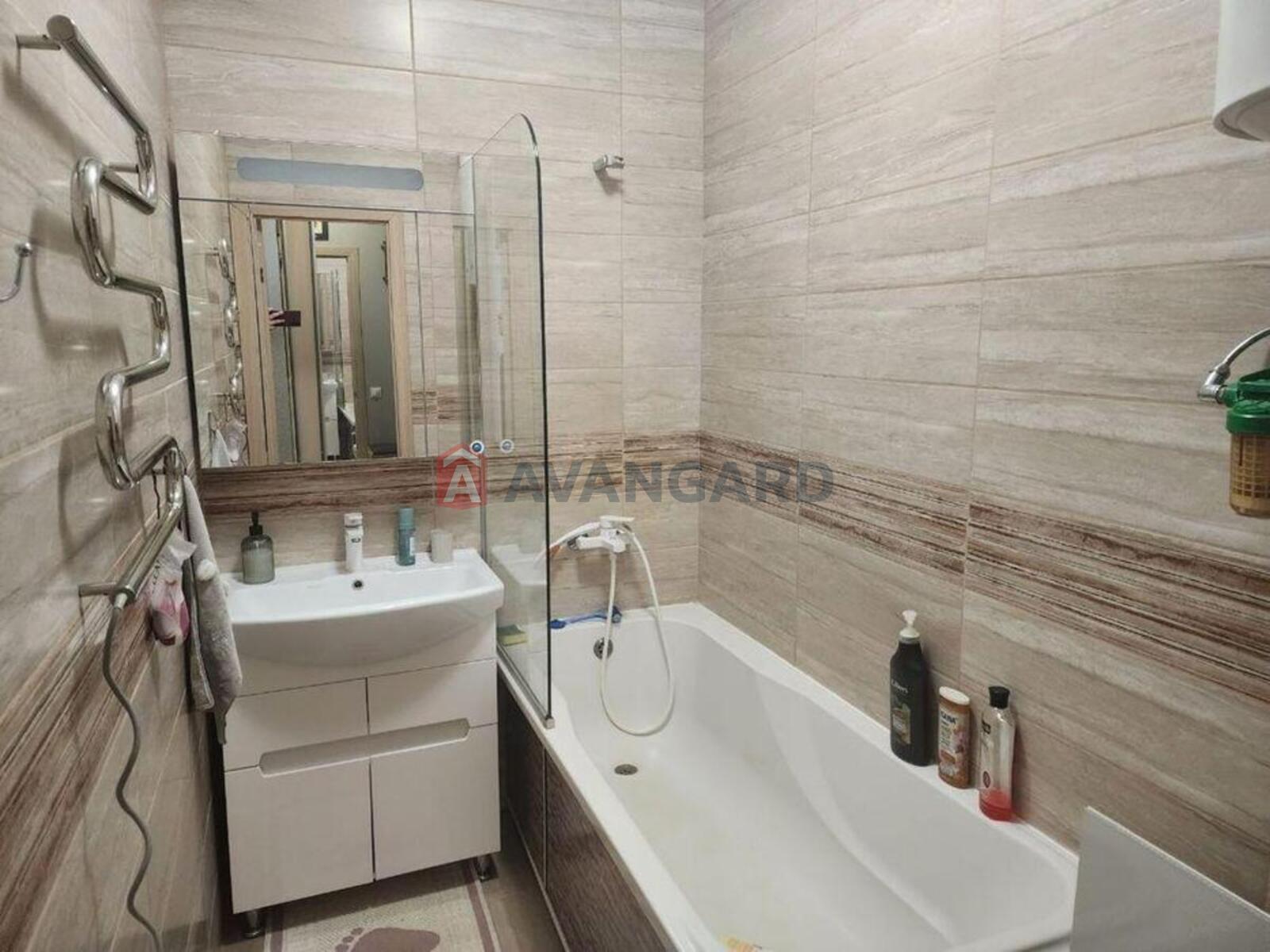 1 ��. ��������, 30/-/8 ��. �., 2/2 ������ ���� 5