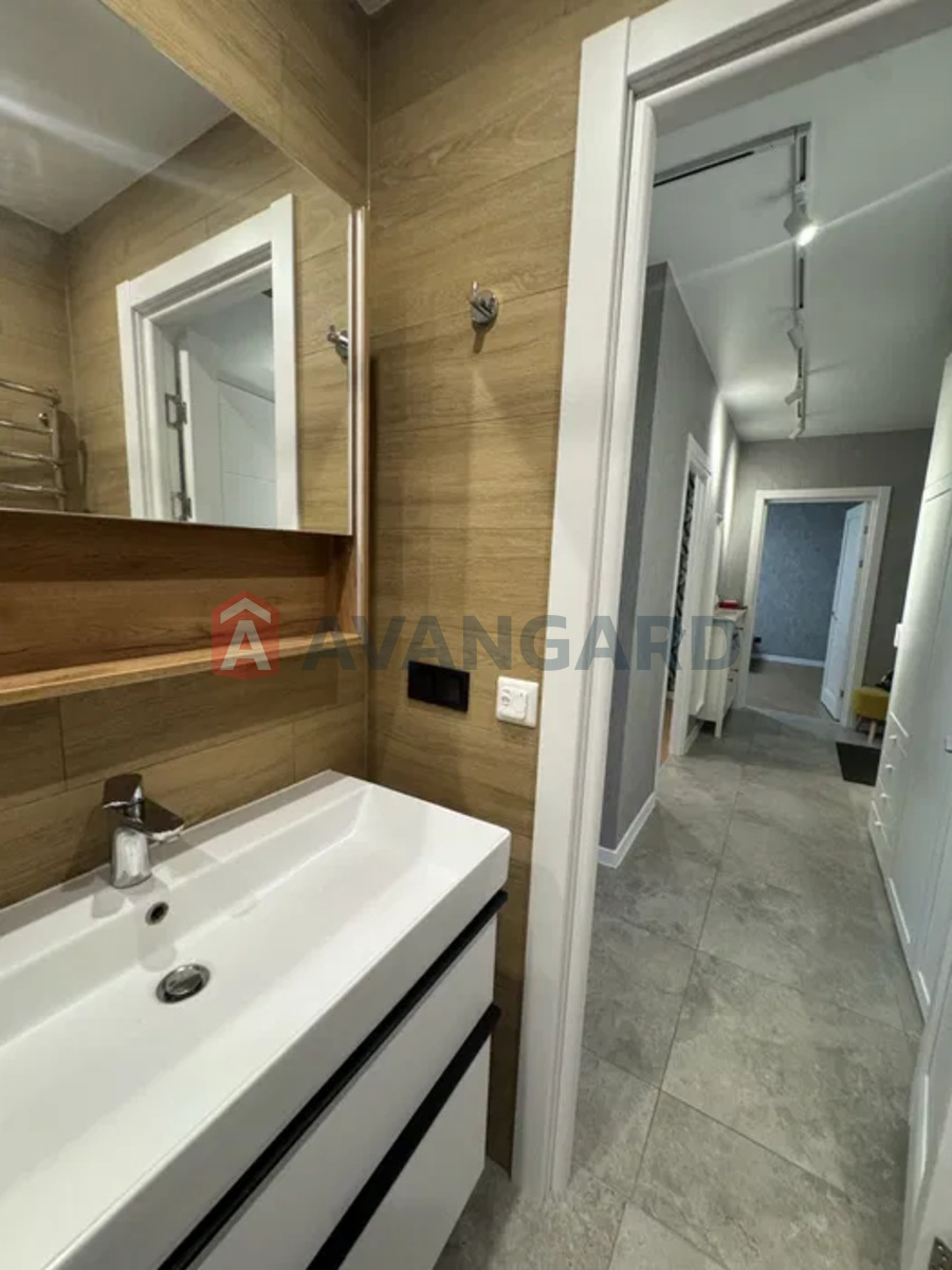 1 ��. ��������, 60/-/8 ��. �., 16/16 ������ ���� 4