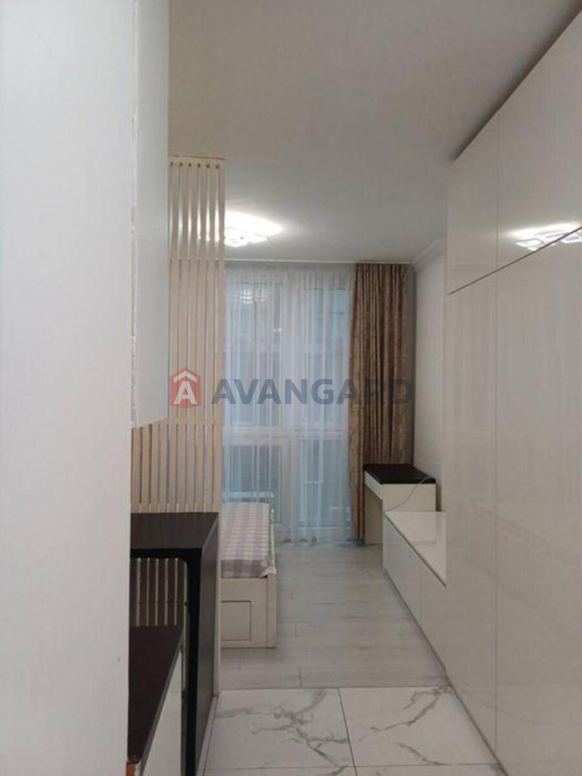 1 ��. ��������, 22/-/10 ��. �., 6/12 ������ ���� 11