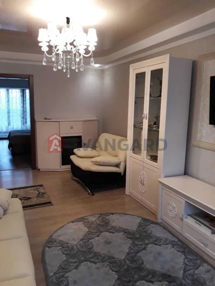 3 ��. ��������, 72/-/9 ��. �., 9/9 ������ ���� 3