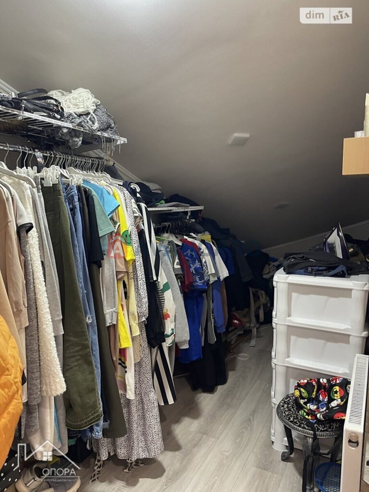 3 ��. ��������, 118/41/40 ��. �., 8/10 ������ ���� 6