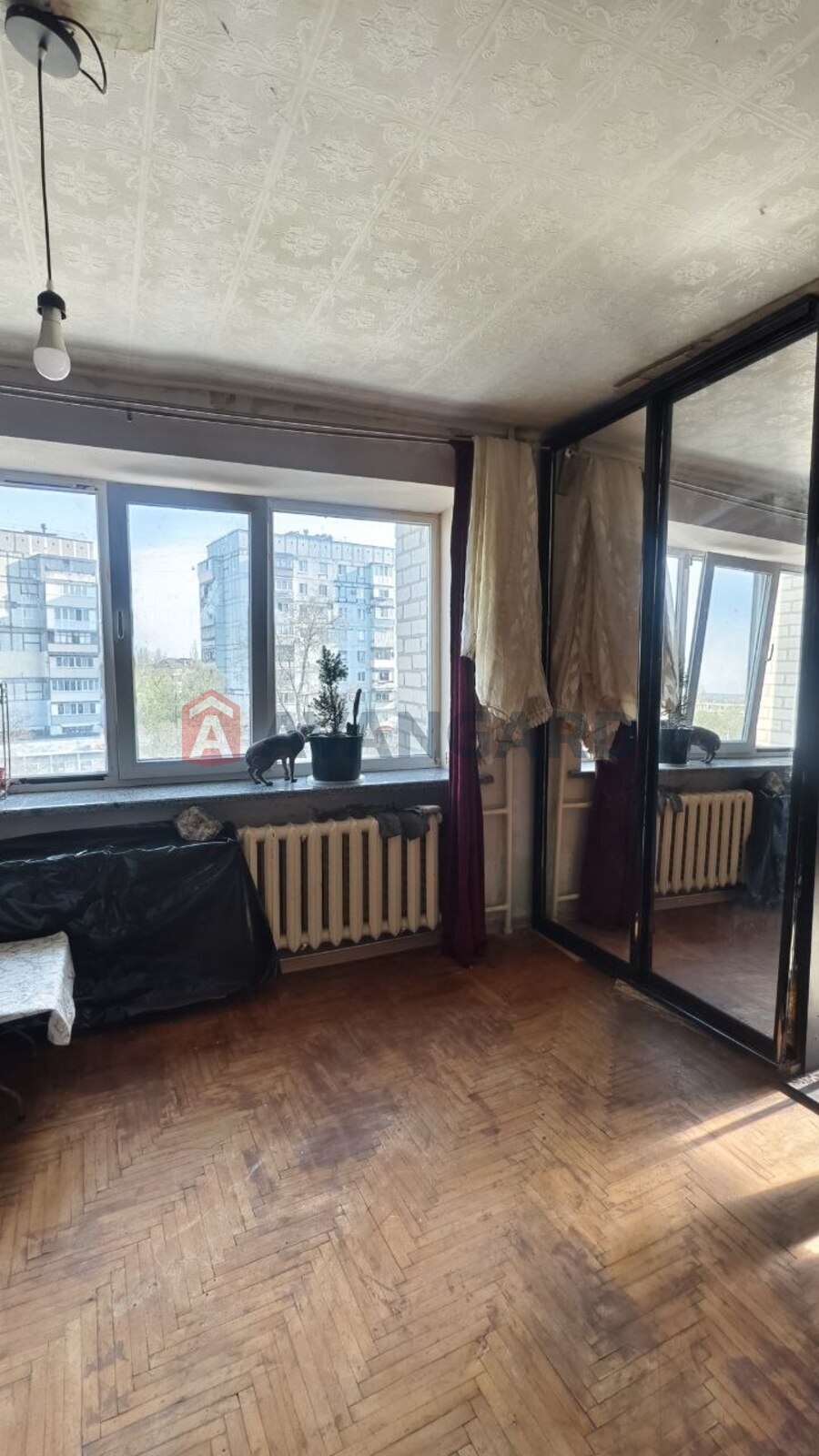 3 ��. ��������, 66/42/10 ��. �., 4/12 ������ ���� 15