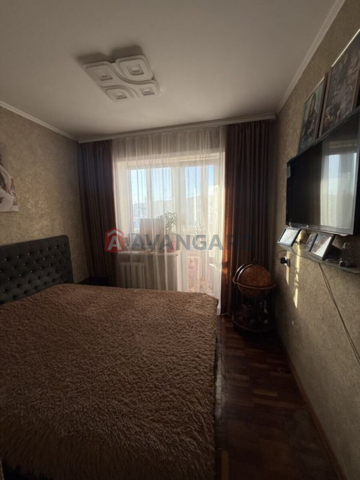 3 ��. ��������, 62/-/9 ��. �., 9/9 ������ ���� 18