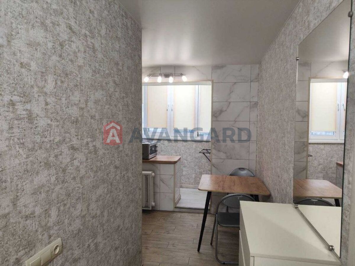 1 . , 30/-/10 . ., 8/9   9