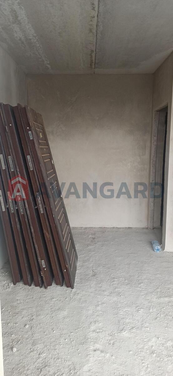 1 ��. ��������, 50/18/13 ��. �., 8/11 ������ ���� 6