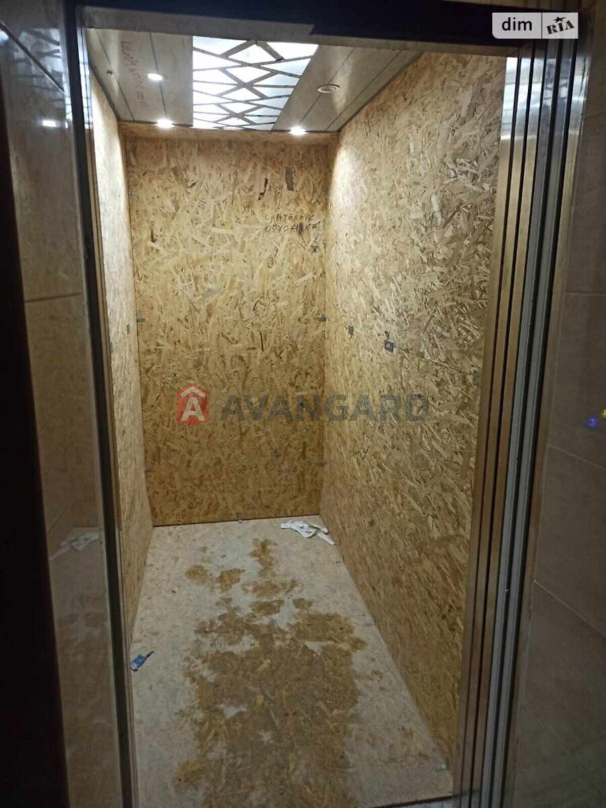 1 ��. ��������, 46/18/14 ��. �., 9/10 ������ ���� 6