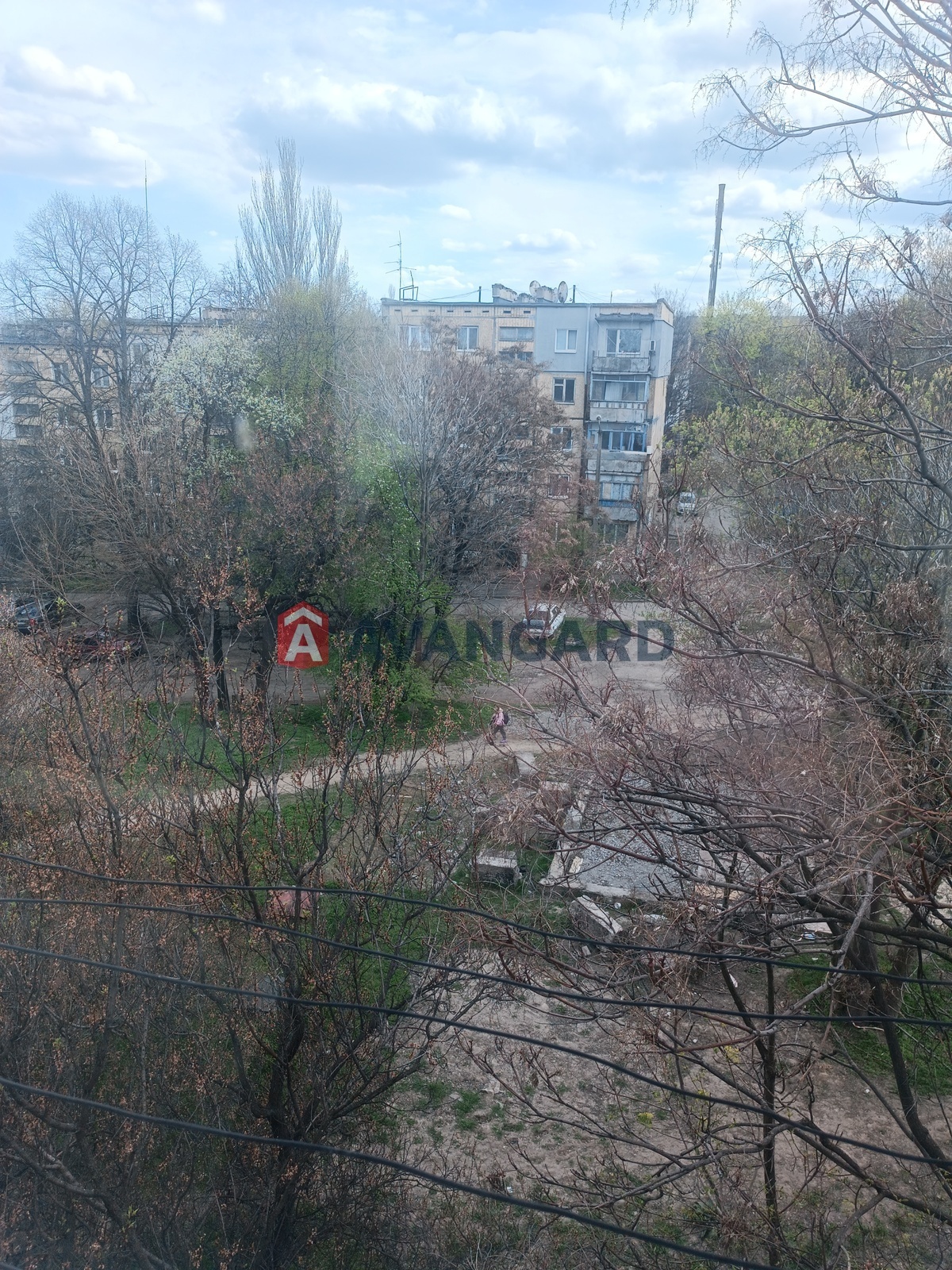 1 ��. ��������, 30,4/15,2/6,8 ��. �., 5/5 ������ ���� 4