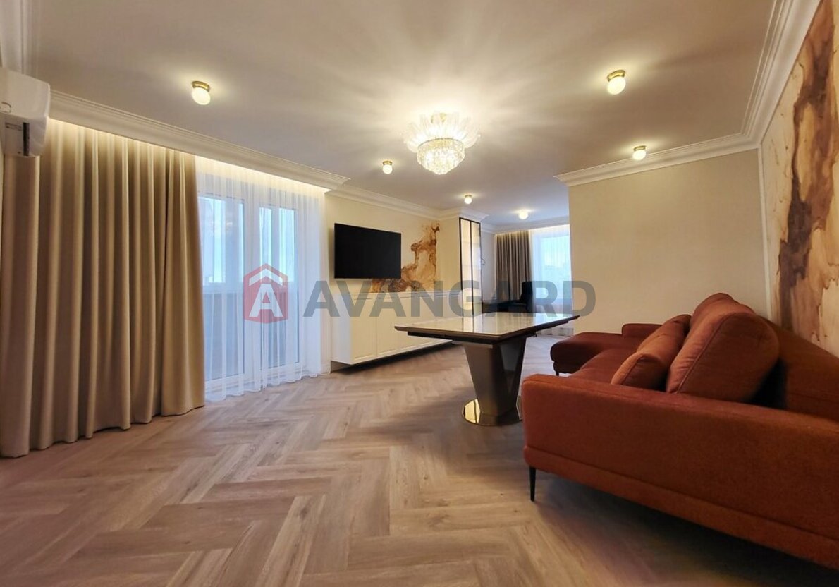 2 ��. ��������, 82/-/- ��. �., 8/9 ������ ���� 2