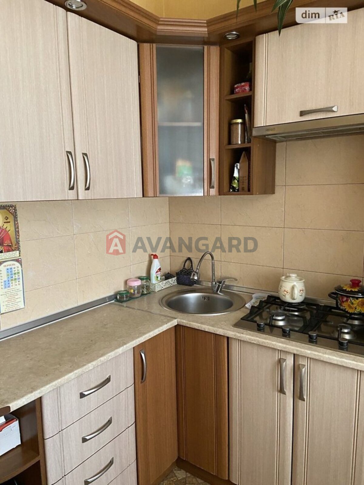 2 ����. ��������, 42/25/6 ��. �., 3/3 ���� ���� 30