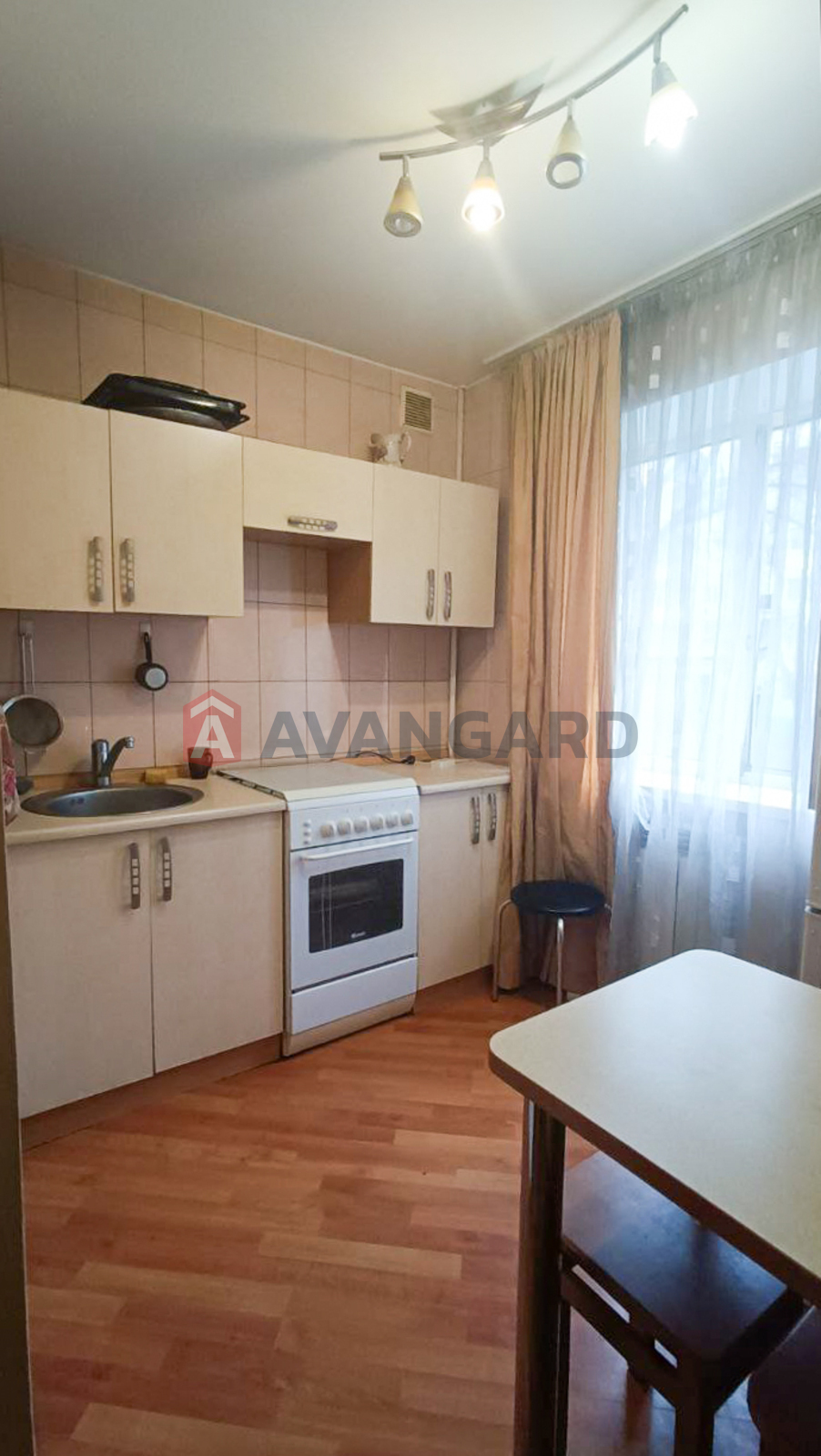 2 ��. ��������, 39/26/5,5 ��. �., 1/5 ������ ���� 10