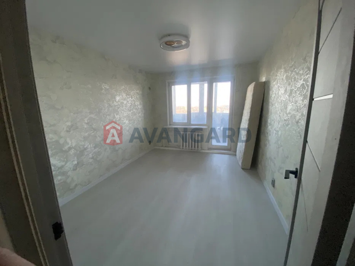 3 ��. ��������, 68/-/8 ��. �., 9/9 ������ ���� 3