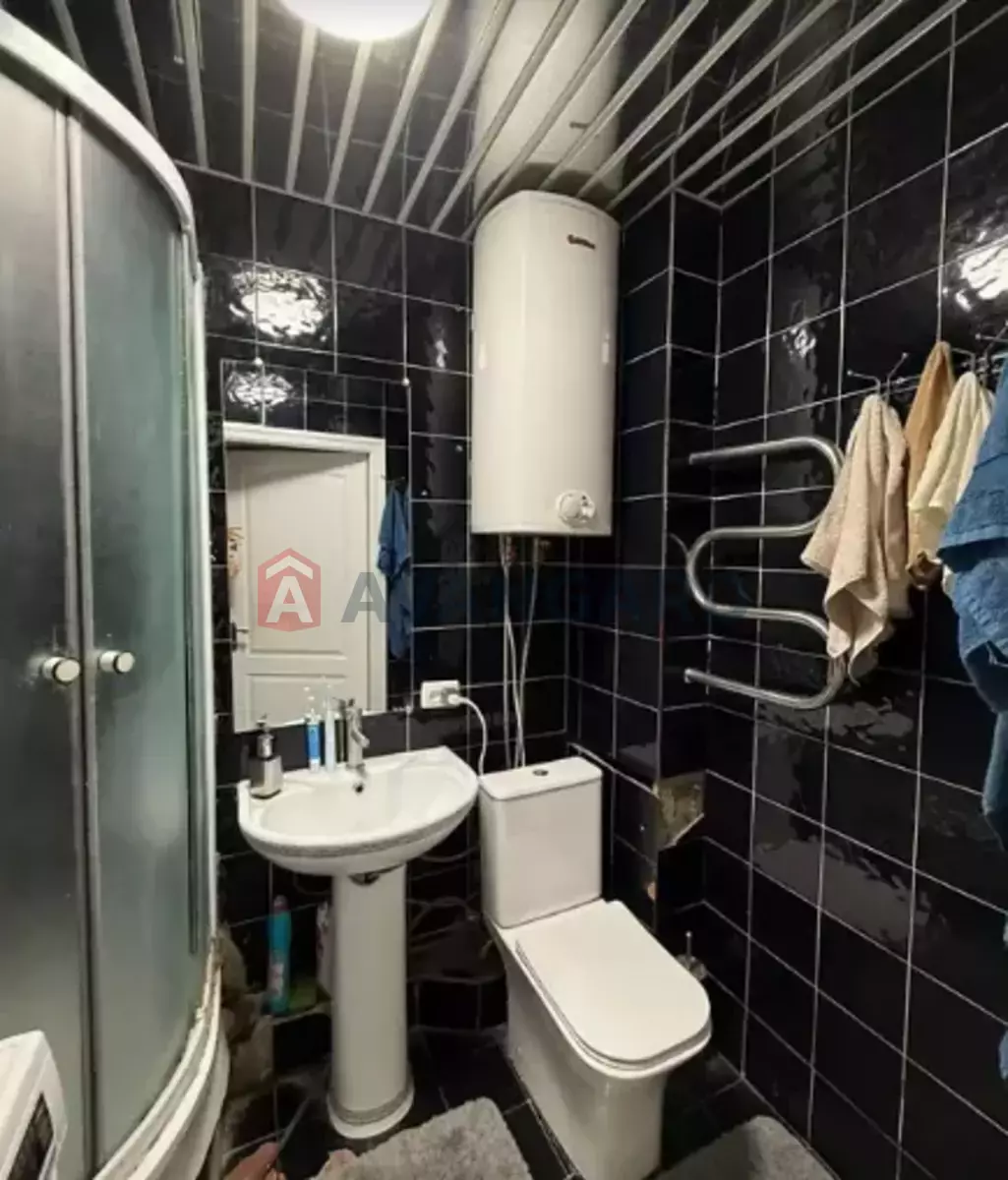 3 . , 69/-/9 . ., 9/10   2