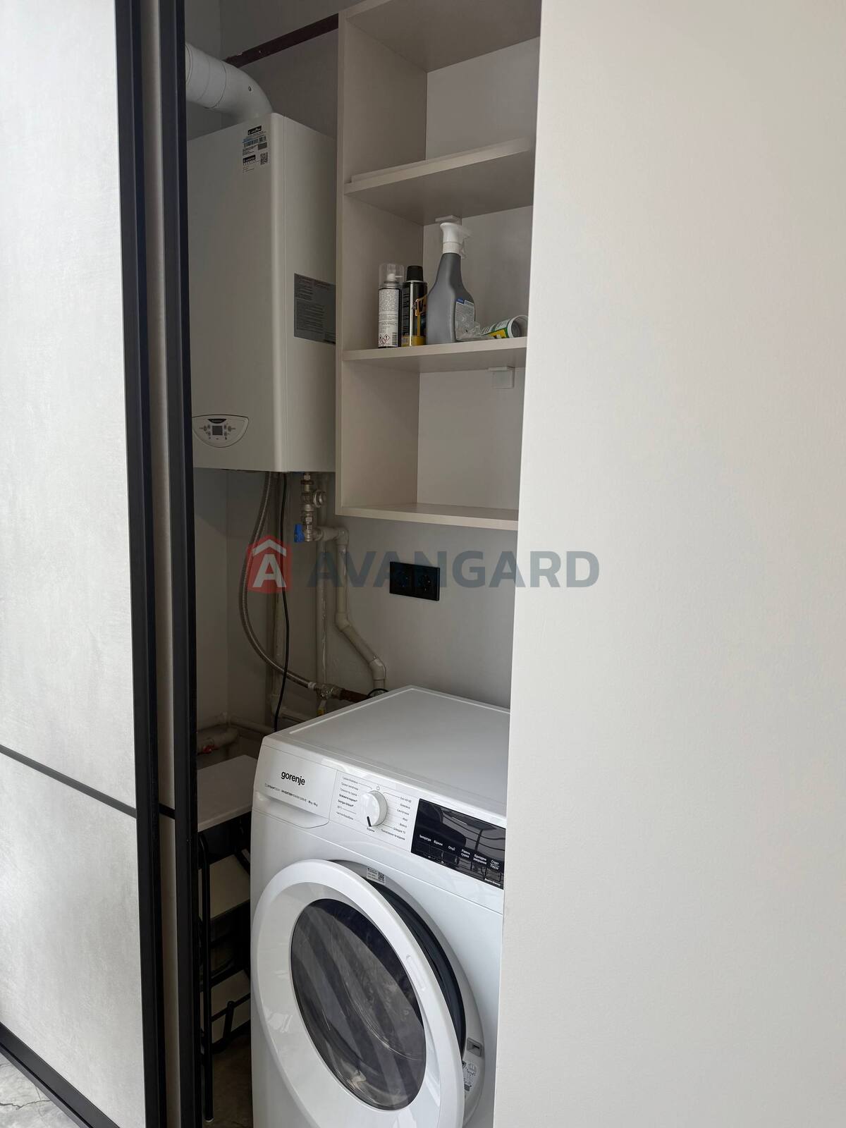 1 ��. ��������, 45/-/- ��. �., 9/10 ������ ���� 6