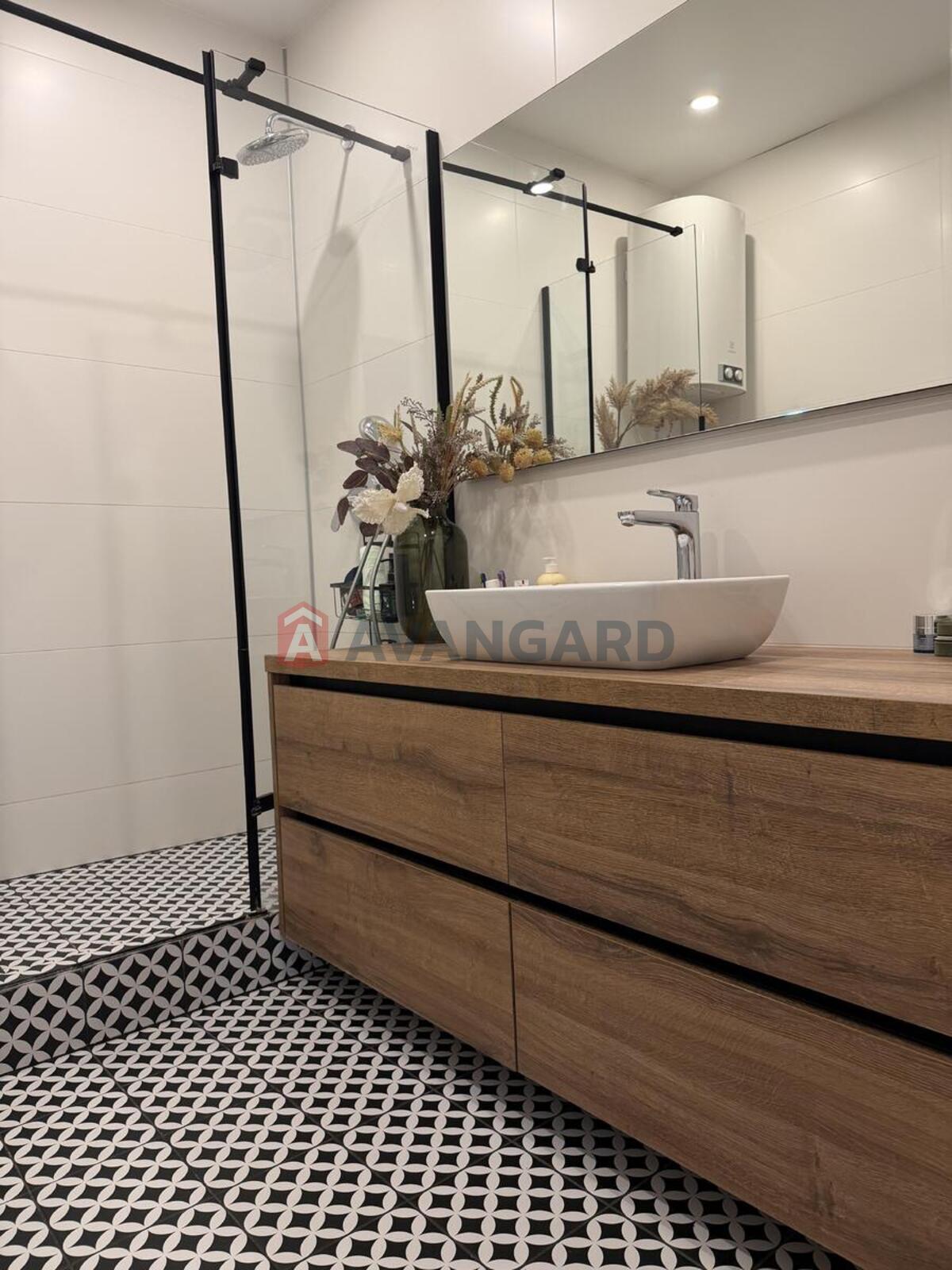 2 ��. ��������, 61/-/27 ��. �., 14/16 ������ ���� 3