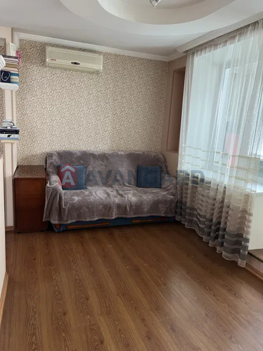 2 ����. ��������, 40/-/23 ��. �., 9/13 ���� ���� 13