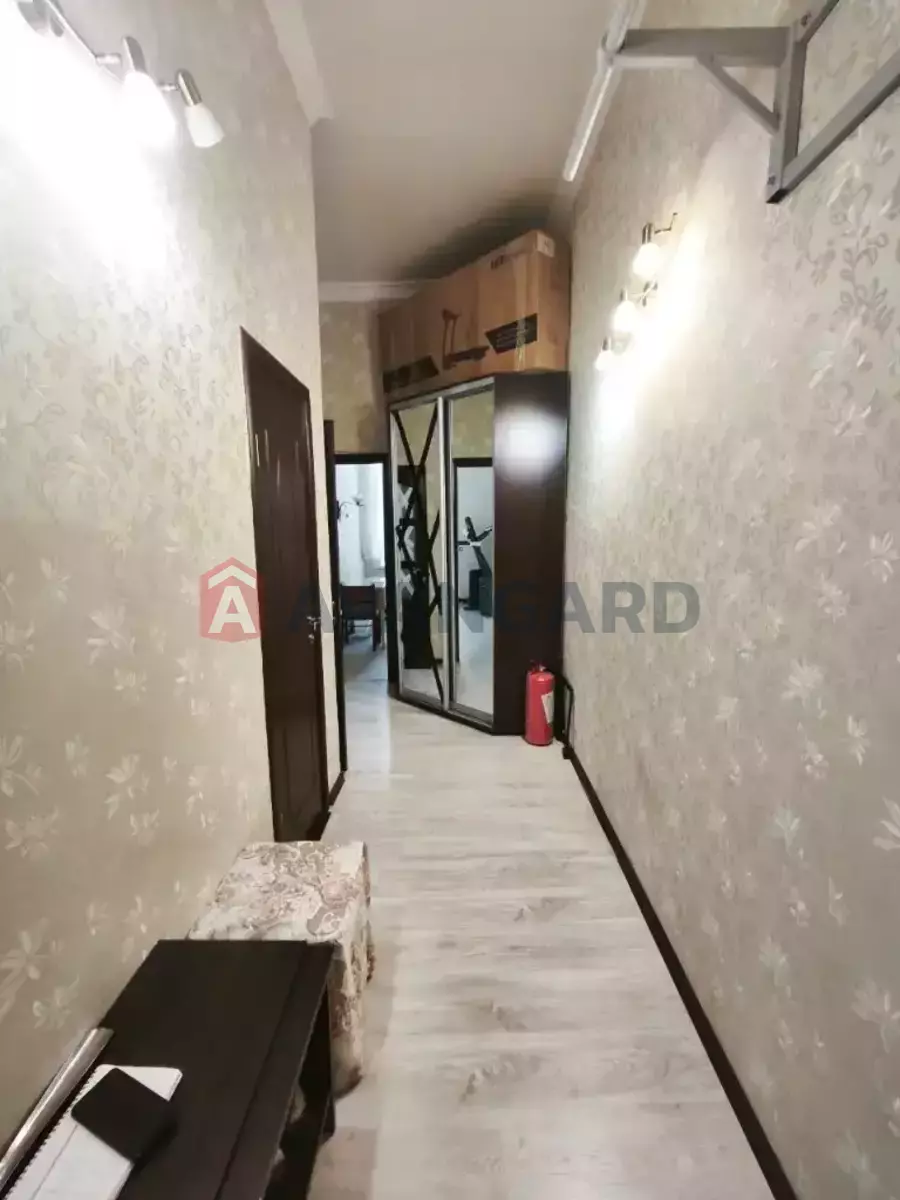 1 ��. ��������, 37/17/7 ��. �., 2/4 ������ ���� 5