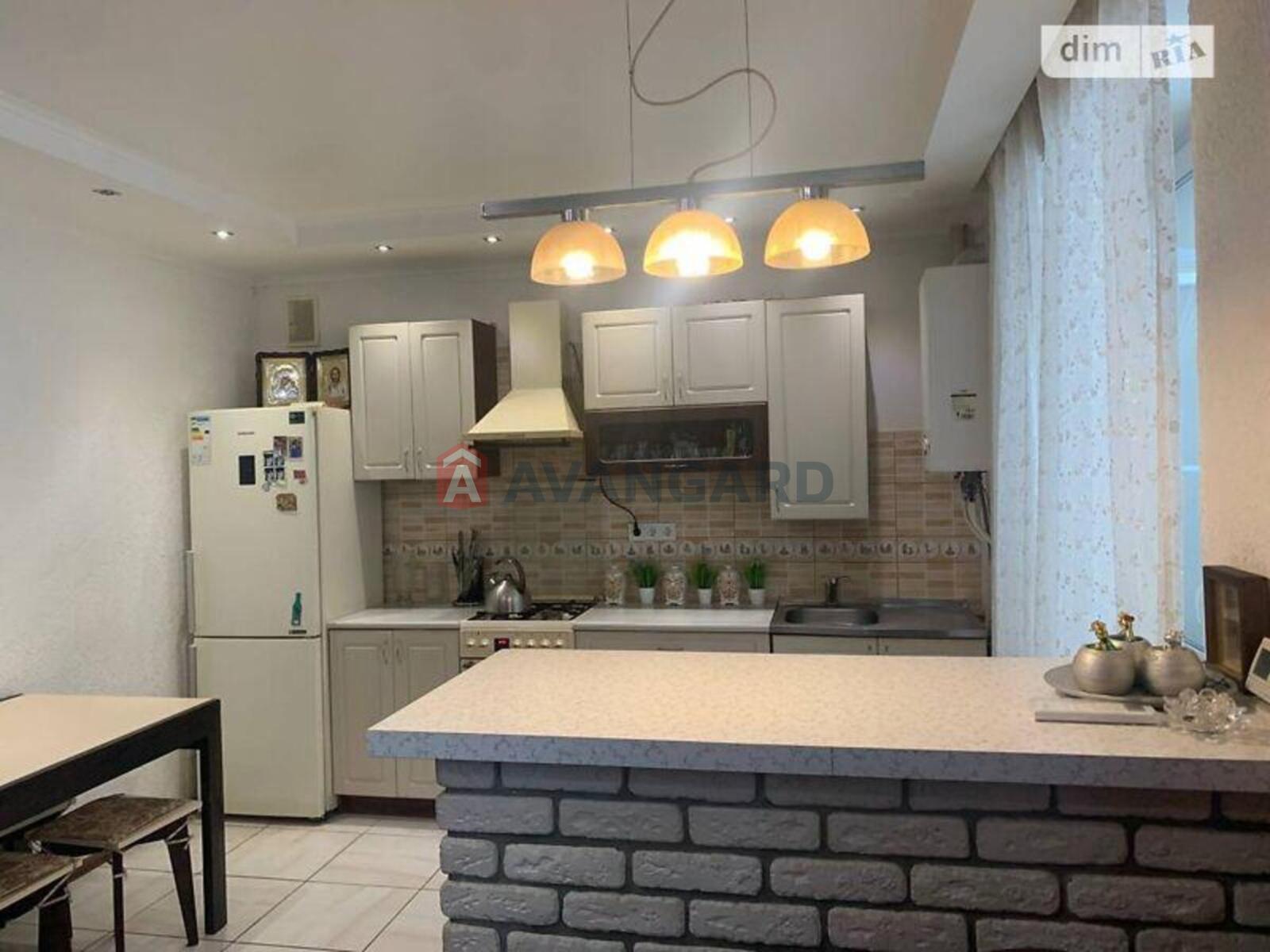 2 ��. ��������, 64/64/16 ��. �., 1/8 ������ ���� 6