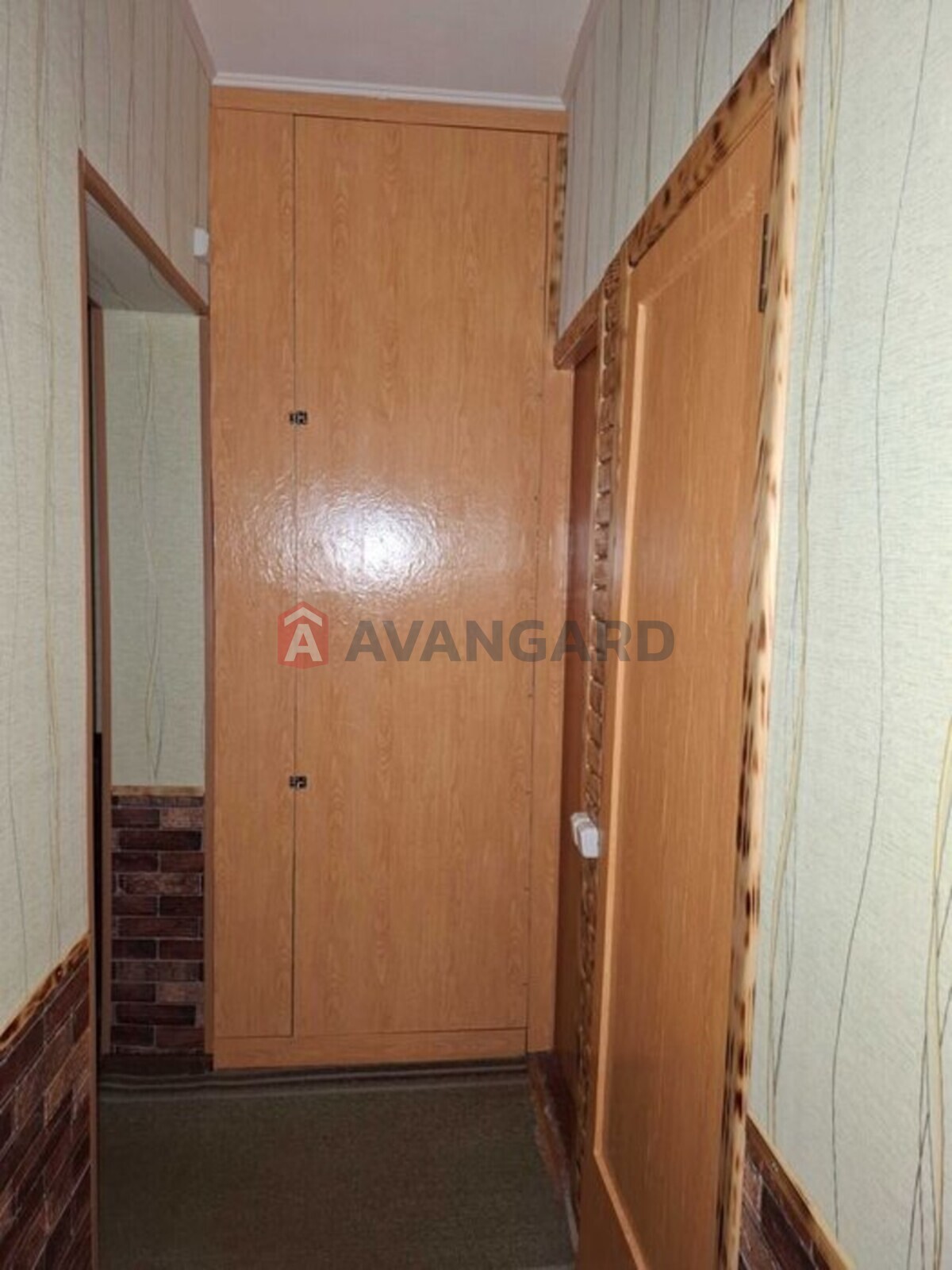 2 ��. ��������, 48/-/7 ��. �., 2/2 ������ ���� 4