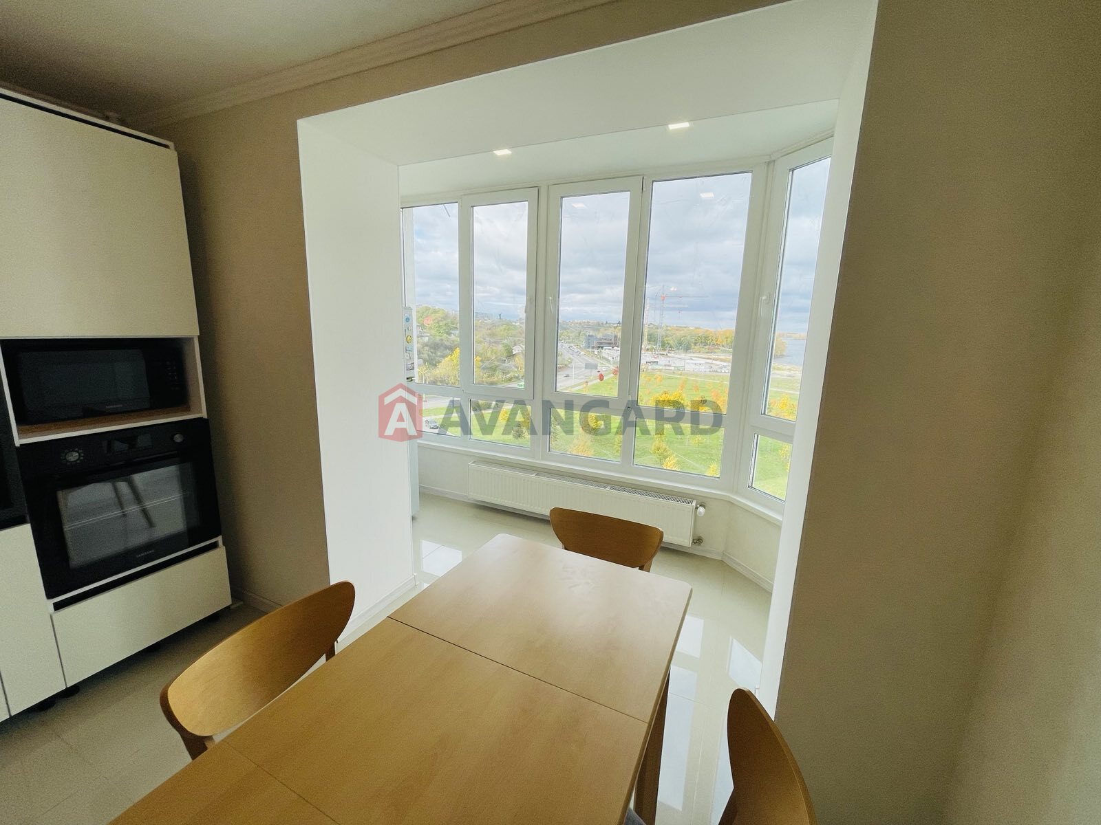 3 ��. ��������, 92/-/10 ��. �., 7/10 ������ ���� 2