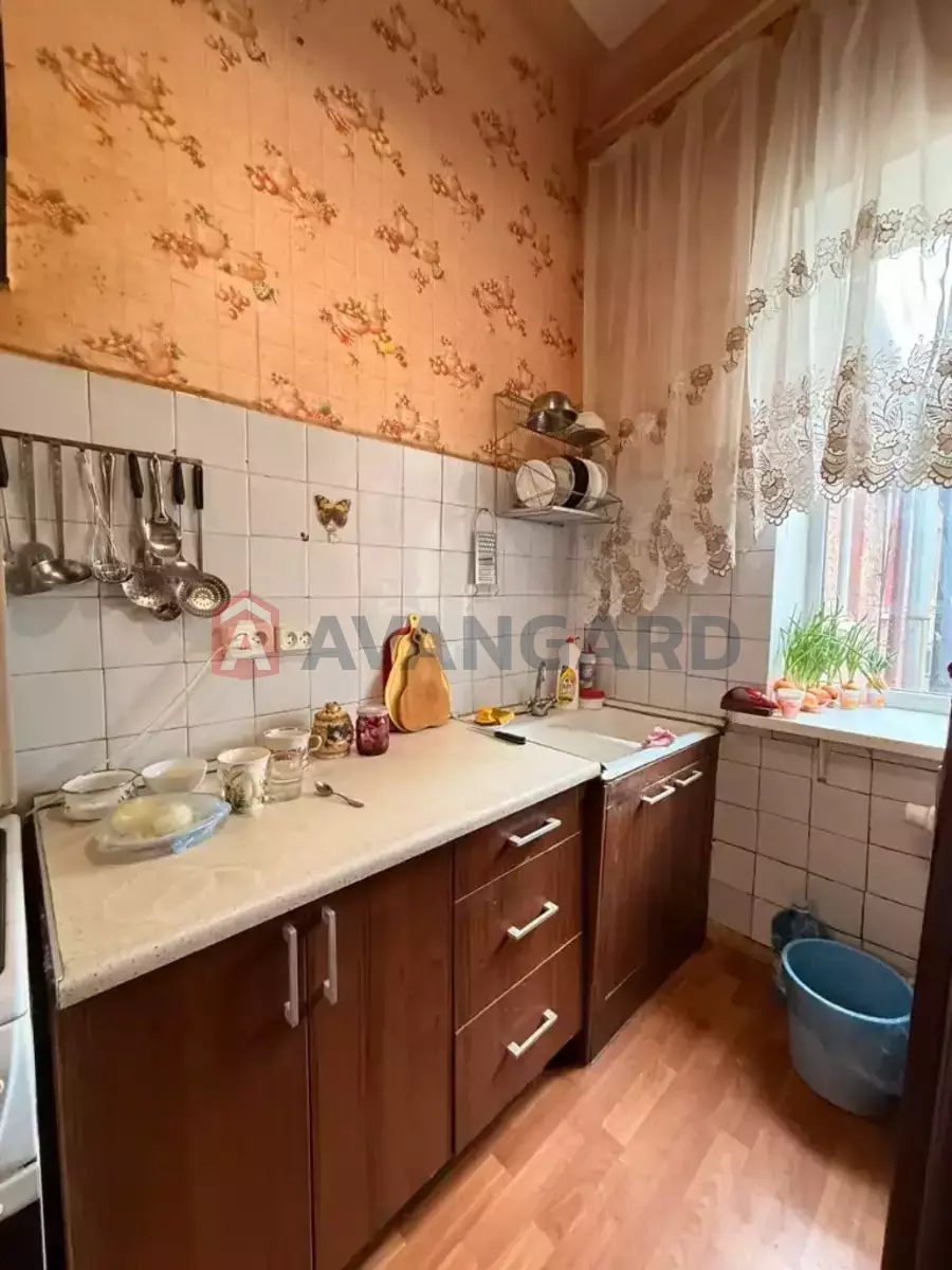 3 ��. ��������, 78/-/10 ��. �., 4/4 ������ ���� 8