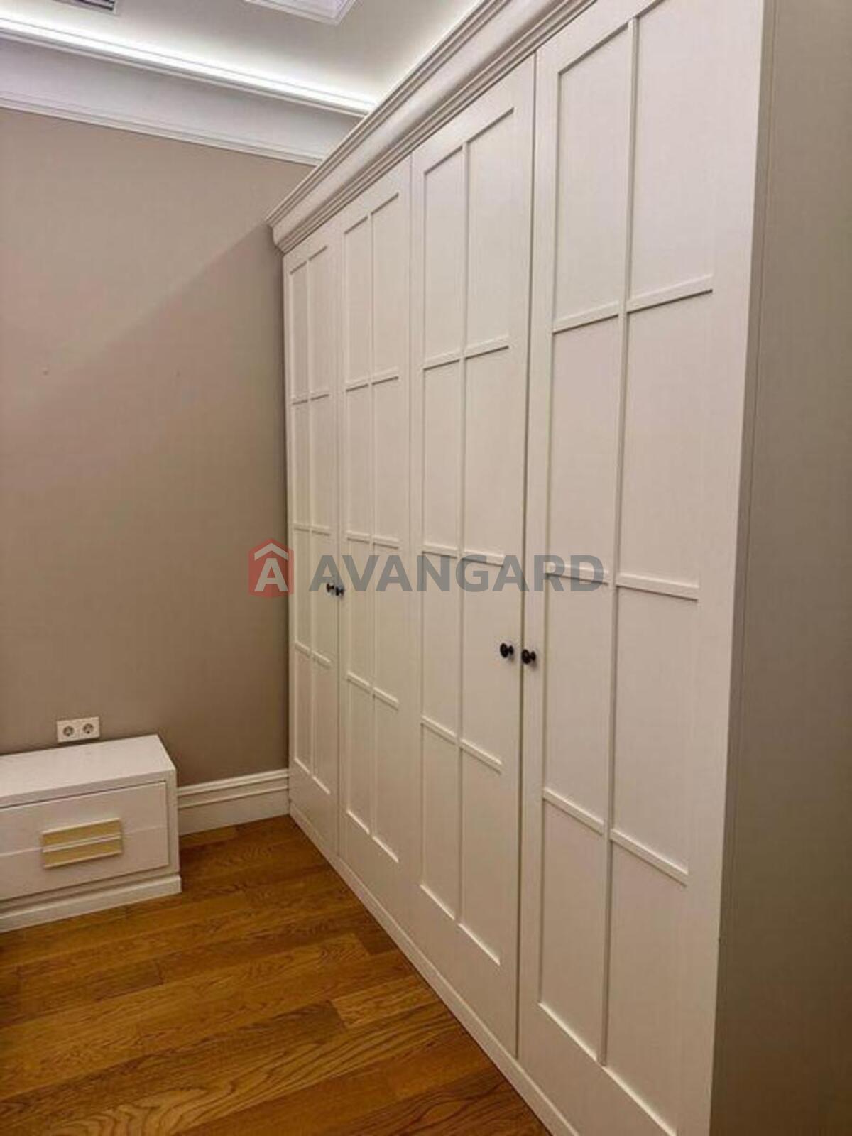 4 ��. ��������, 170/-/30 ��. �., 2/9 ������ ���� 18