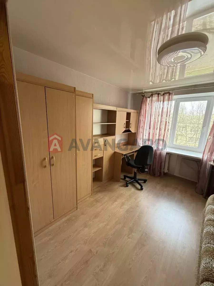 2 ��. ��������, 33/-/6 ��. �., 3/5 ������ ���� 3