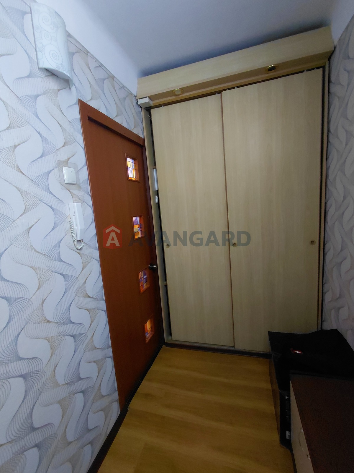 1 . , 37/-/7 . ., 1/9   8