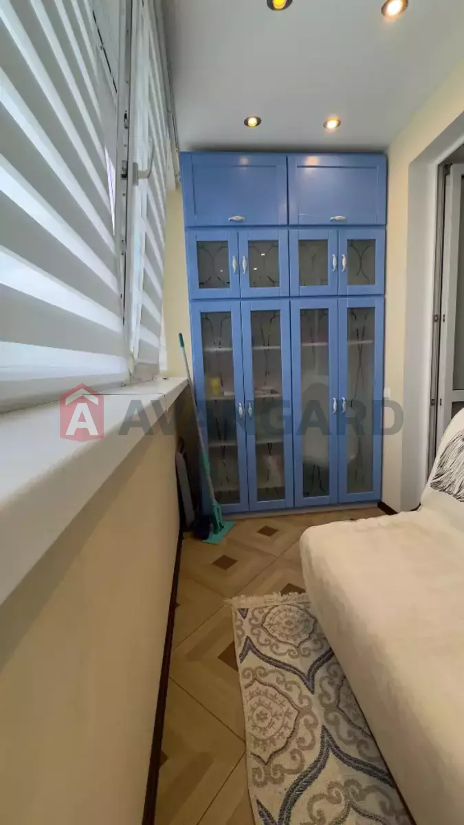 3 ����. ��������, 96/-/18 ��. �., 5/10 ���� ���� 15