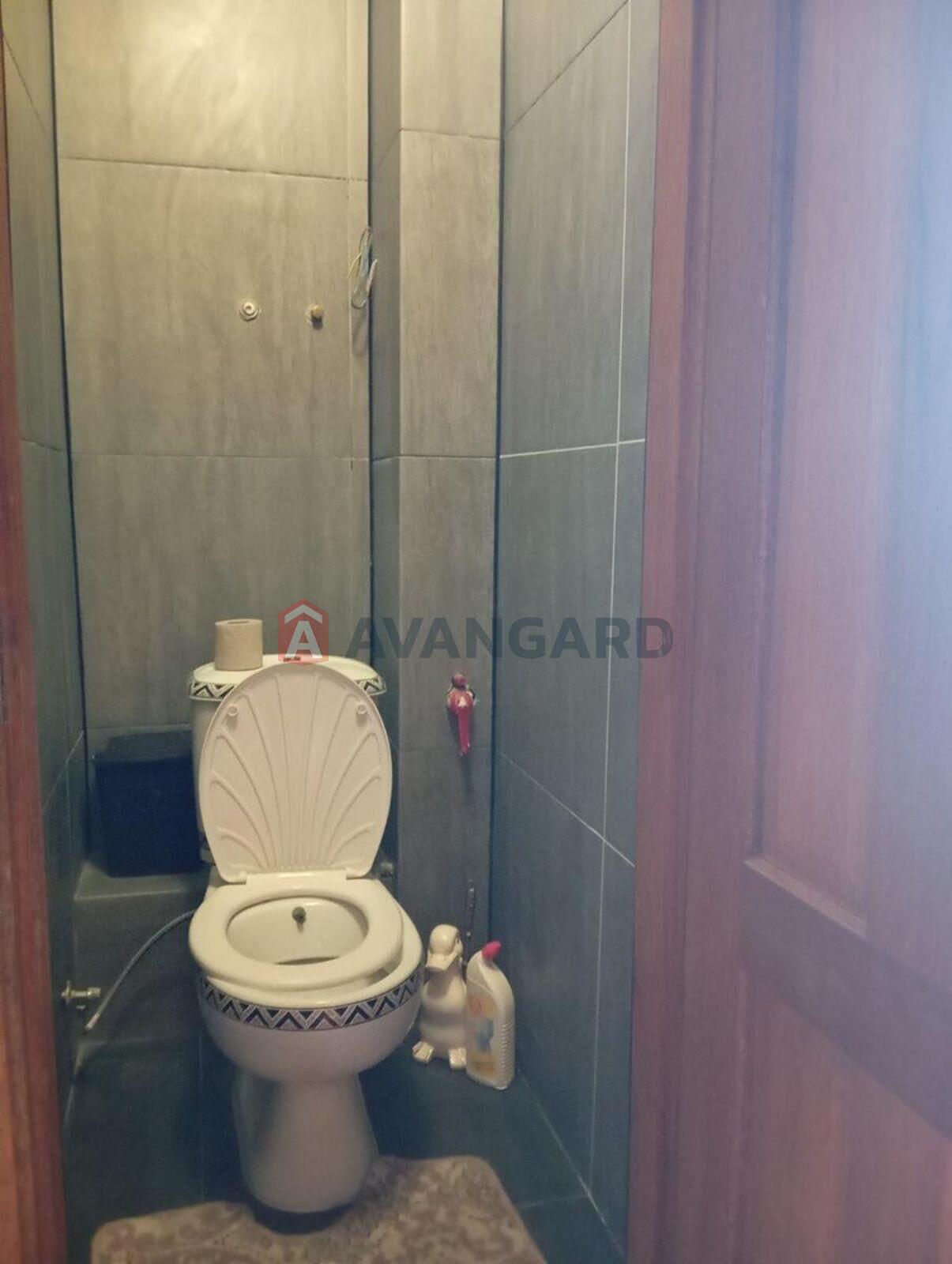 3 ��. ��������, 82/50/- ��. �., 10/16 ������ ���� 11