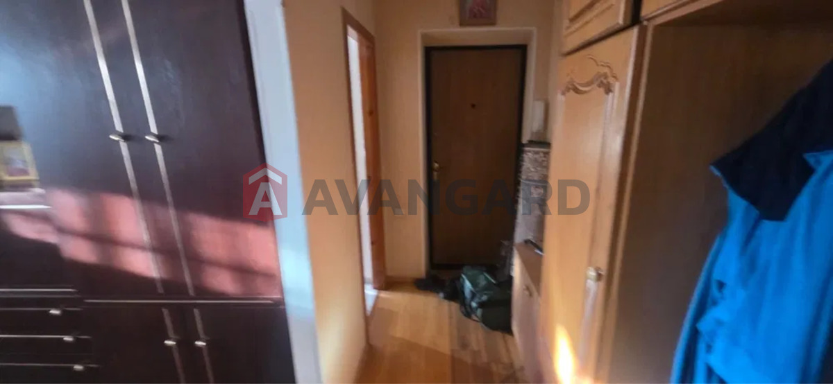 3 ��. ��������, 61/-/8 ��. �., 7/9 ������ ���� 12