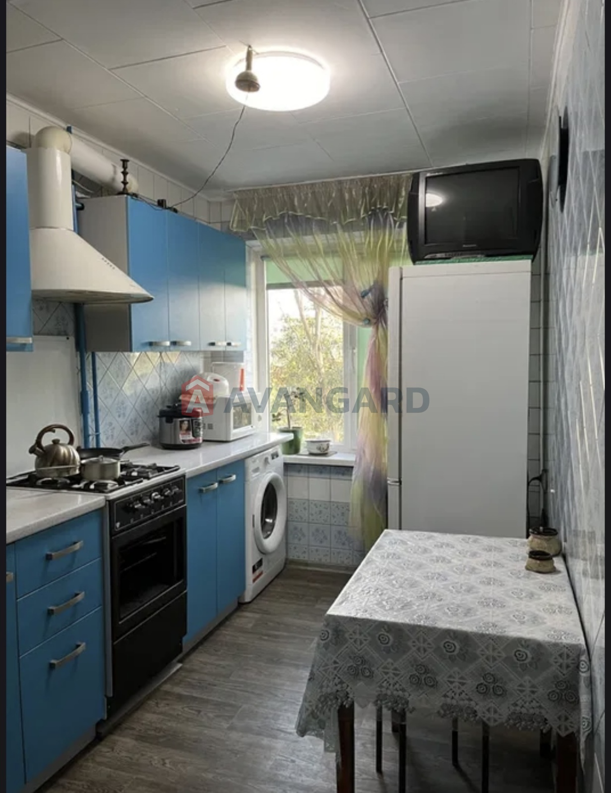 3 ��. ��������, 60/-/7 ��. �., 6/9 ������ ���� 1