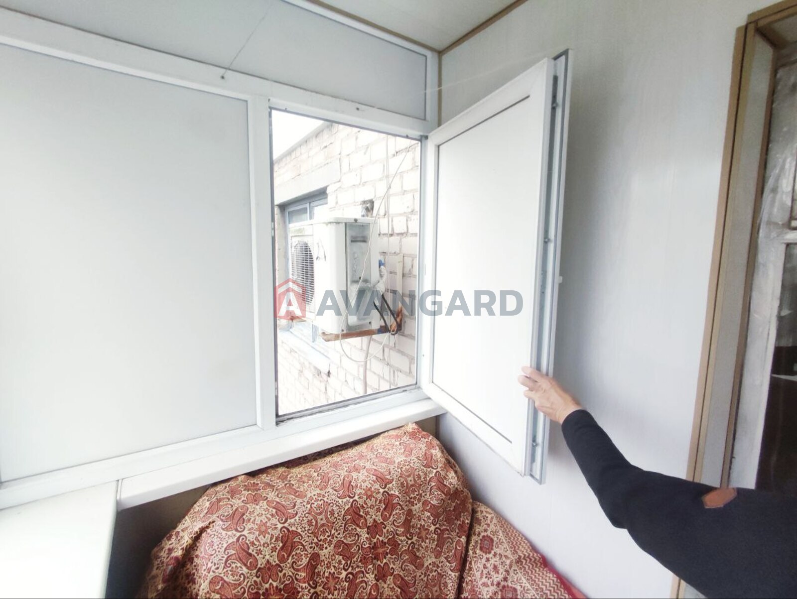 2 . , 52/28/7 . ., 8/9   13