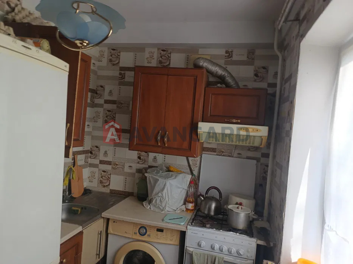 1 ��. ��������, 28/-/6 ��. �., 3/5 ������ ���� 5