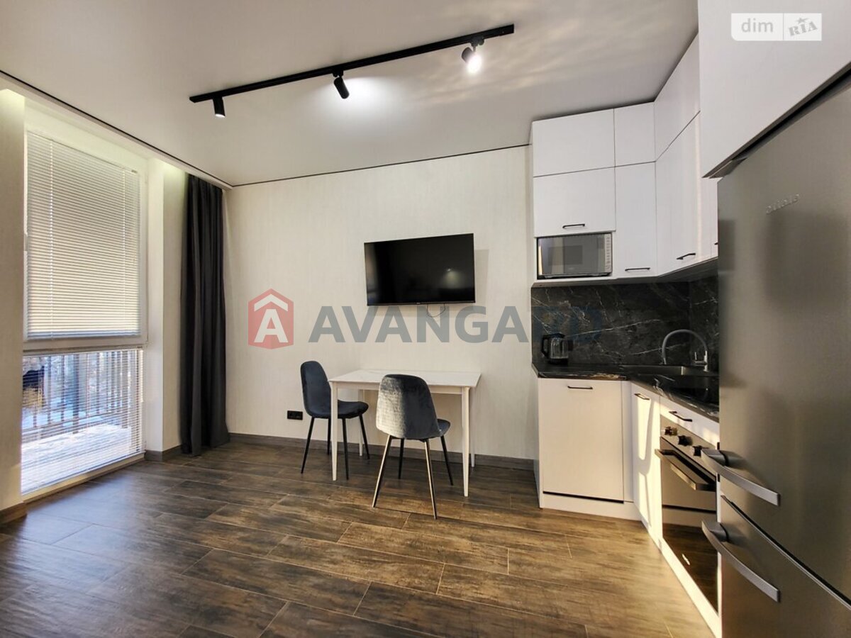 1 ��. ��������, 31/-/- ��. �., 12/16 ������ ���� 3