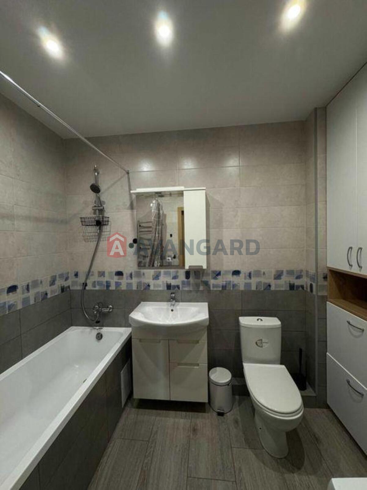 1 ��. ��������, 33/-/10 ��. �., 19/25 ������ ���� 13