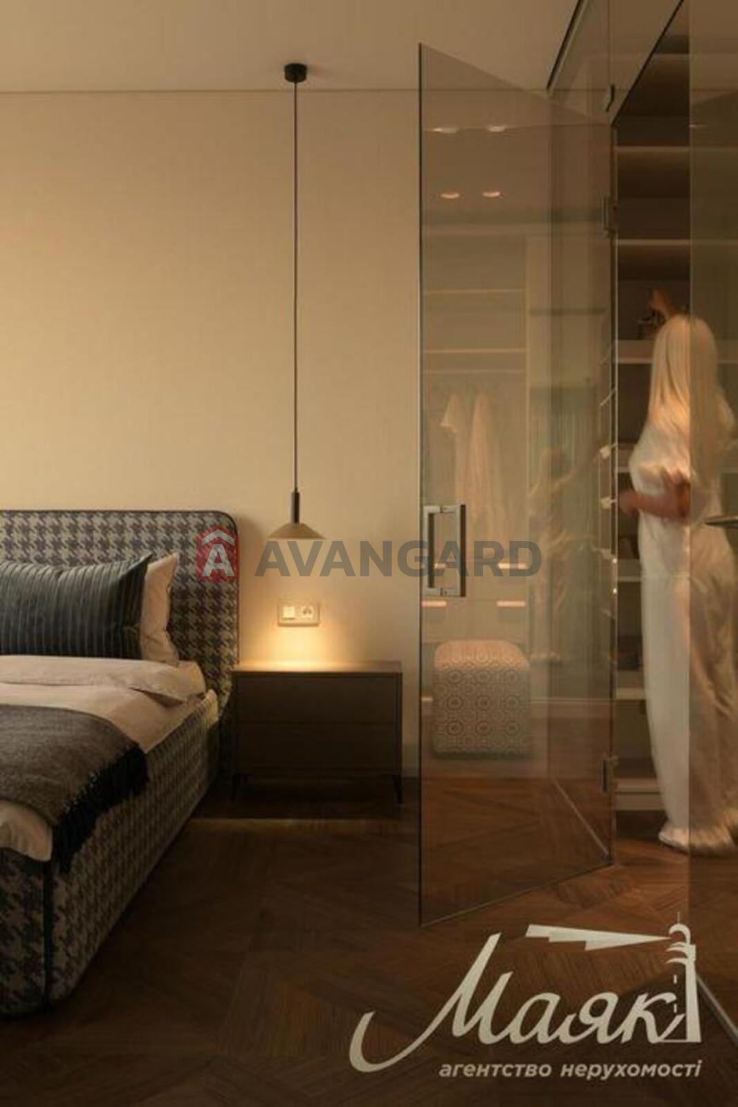 1 ��. ��������, 68/-/20 ��. �., 12/24 ������ ���� 11