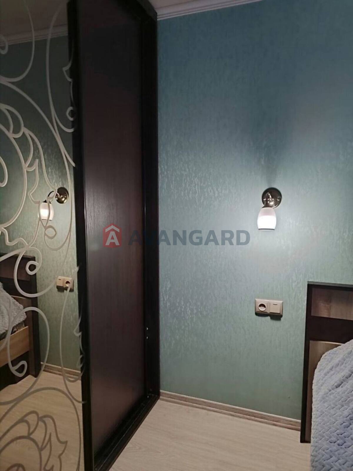 2 ��. ��������, 50/28/8 ��. �., 6/9 ������ ���� 4