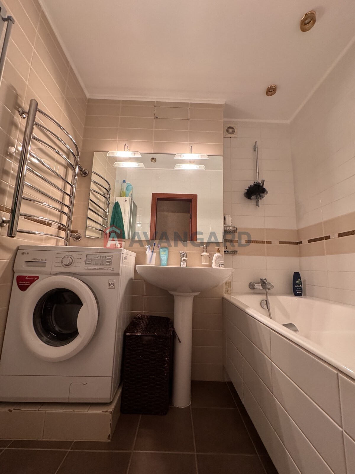 4 ��. ��������, 96,6/63,4/33,5 ��. �., 10/14 ������ ���� 10