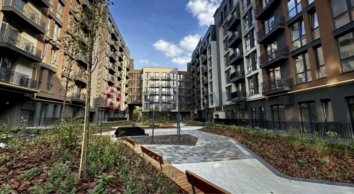 2 ��. ��������, 67/33/18 ��. �., 2/7 ������ ���� 1