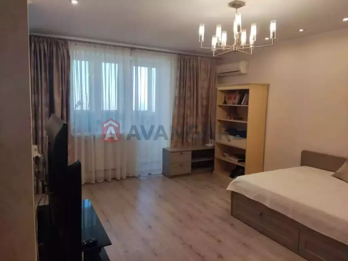 3 ����. ��������, 99/-/12 ��. �., 13/17 ���� ���� 7