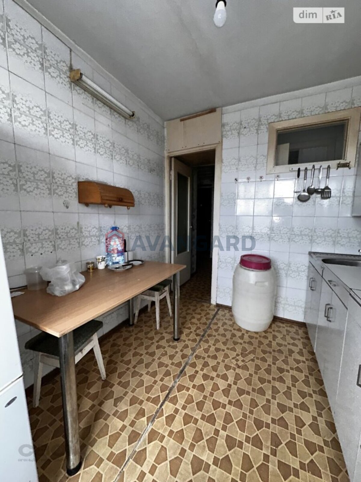 2 ��. ��������, 51/30/7 ��. �., 9/9 ������ ���� 5