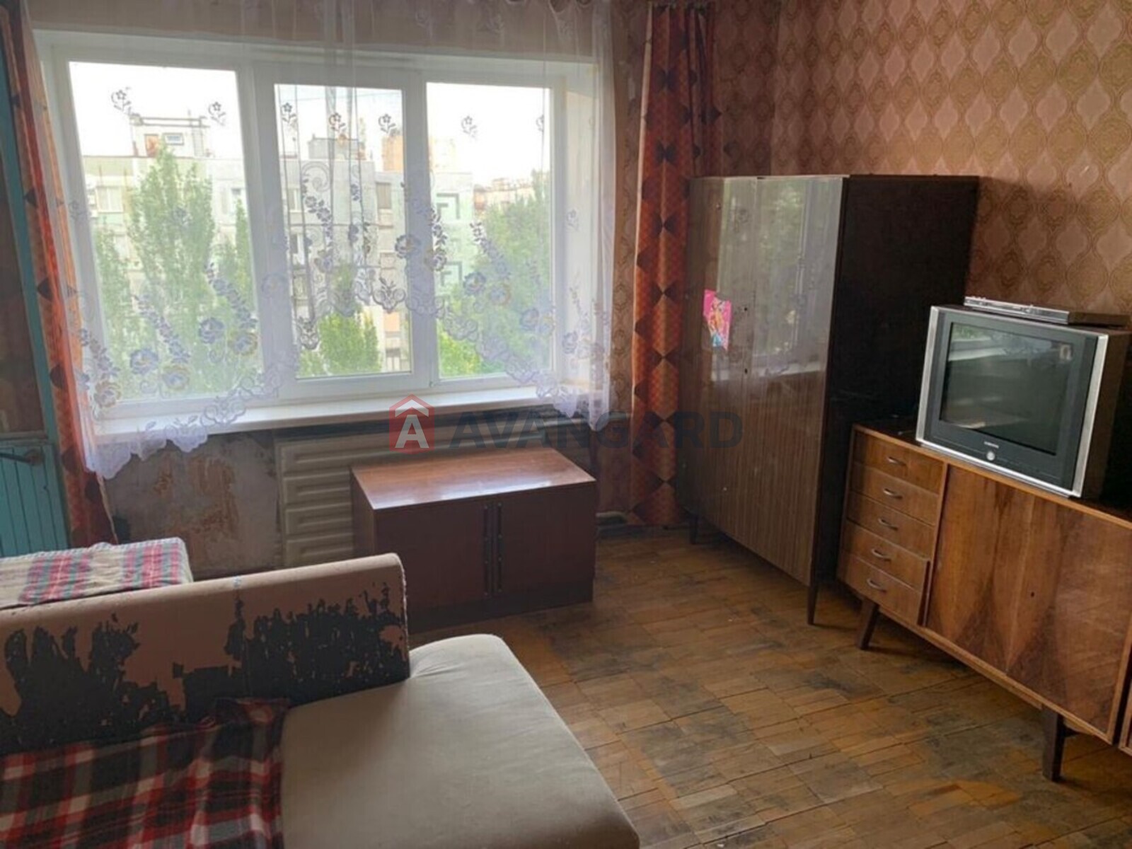 2 ��. ��������, 49/-/7 ��. �., 9/9 ������ ���� 8