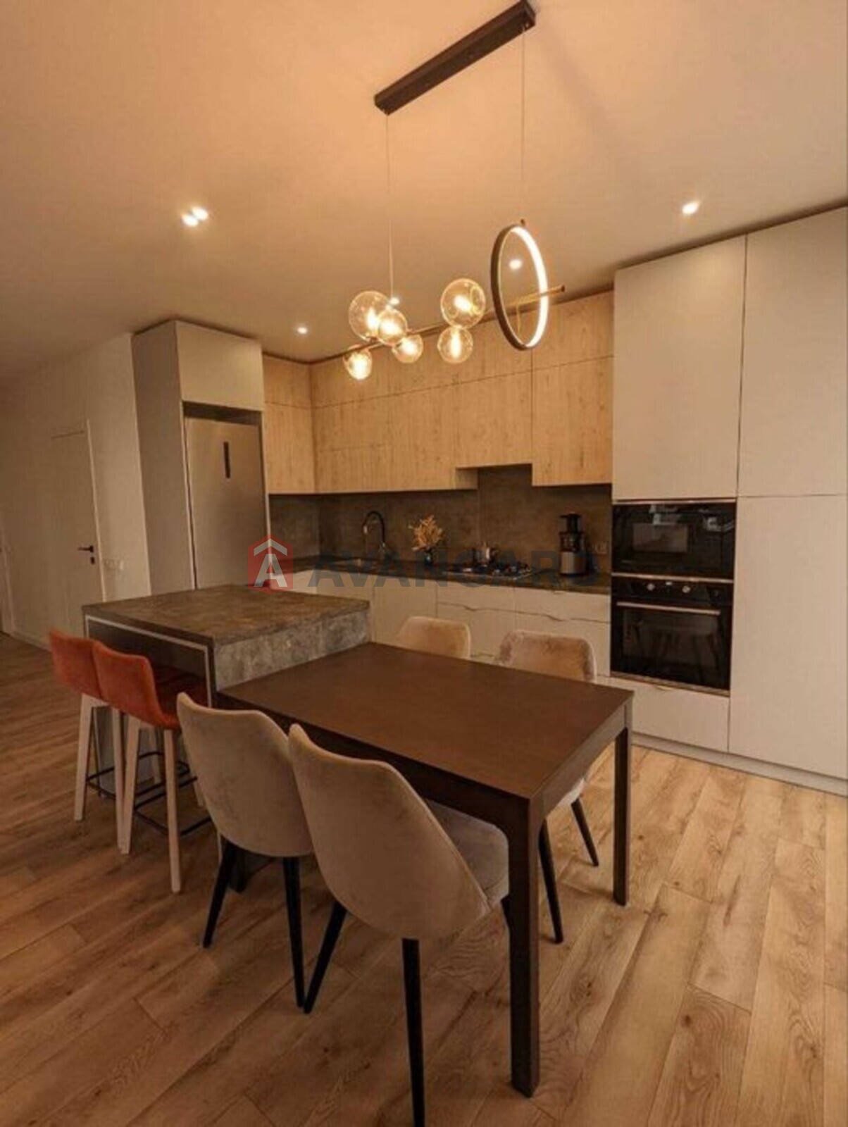 2 ��. ��������, 81/-/15 ��. �., 4/10 ������ ���� 3