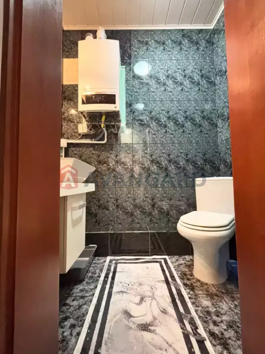 3 ����. ��������, 139/73/23 ��. �., 9/10 ���� ���� 10