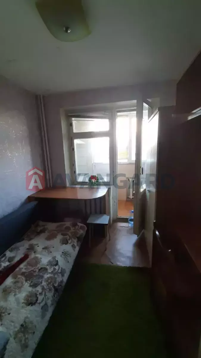 2 ��. ��������, 40/-/- ��. �., 2/12 ������ ���� 17